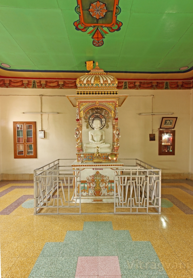 Shree Shreyaansnath Bhagwan Nu Digambar Jin Mandir, Jetpur