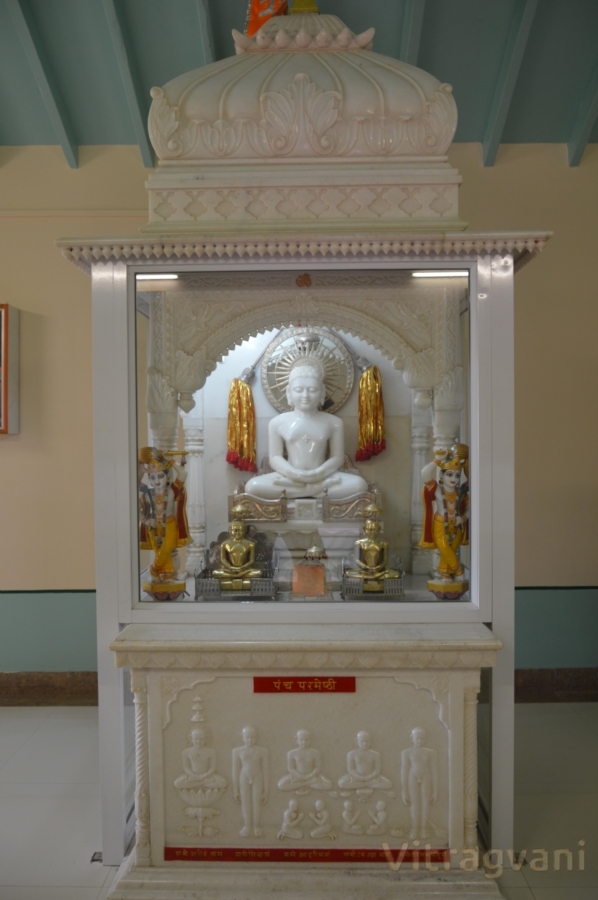 Shree Simandhar Swami Digambar jain mandir, Umrala